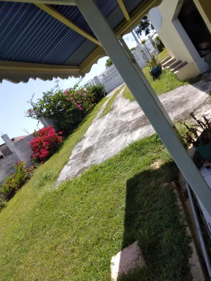 Appartement Les Bougainvilliers à Le Gosier